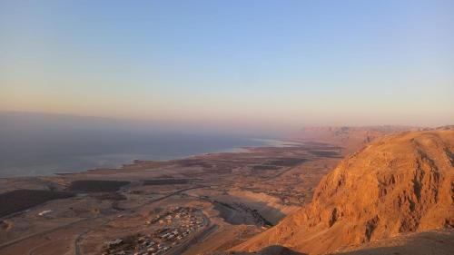 Al-Maghtas Apartment | Enchanting Getaway Between Mountains and Sea - Guest Rated 9.5