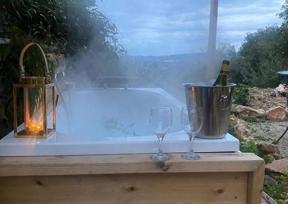 Ein Ya'akov House | Enchanting Galilee House by the Forest with Hot Tub