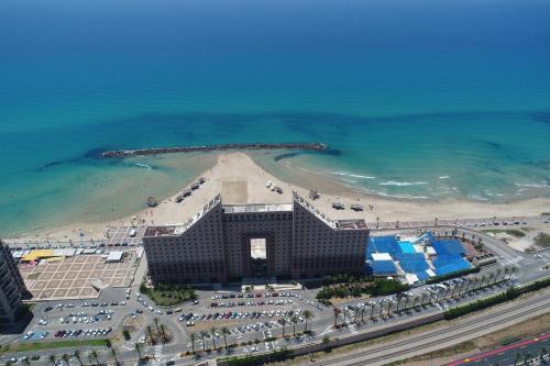 Haifa Apartment | Oceanfront Apartments in Haifa, Israel with Private Beach