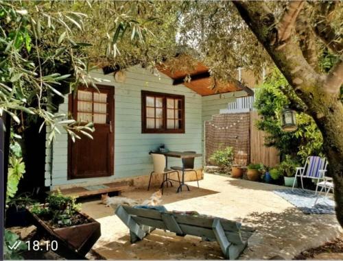 Mitzpe Hila Apartment | Cozy בקתת מטיילים with Kitchen | Guest Rated 9/10