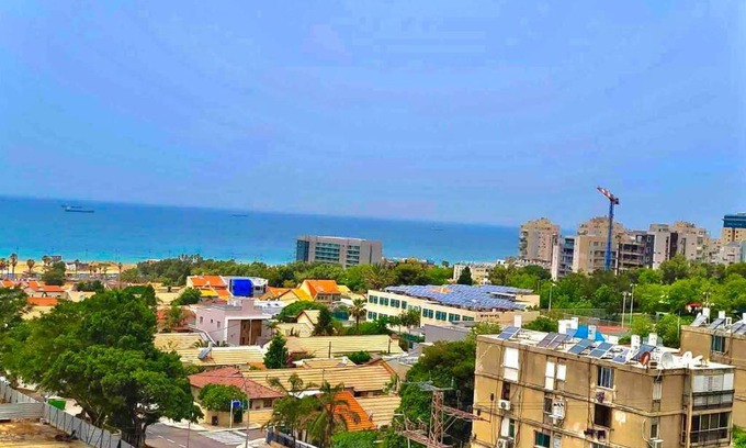 Ashdod Apartment | Exquisite Oceanfront Retreat with Scenic Sea Views