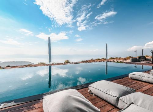 Giv'at Yo'av Villa | Idyllic Villas in Givat Yoav with Private Pools & Lake Views