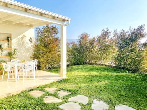 Sde Nehemia Apartment | Cozy Unit by the Stream with Views of Mount Hermon