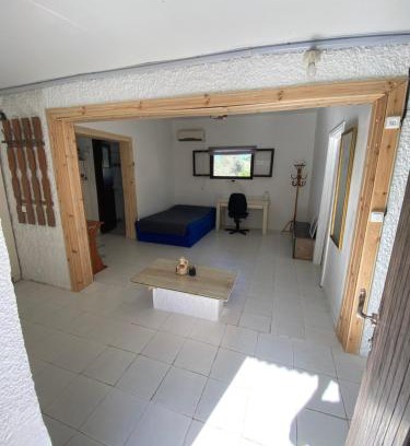 Kiryat Tiv'on Apartment | Cozy Retreat in a Serene Green Environment Near Oranim College
