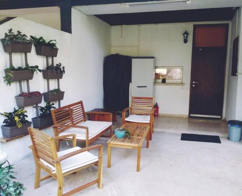 Gilboa House | Feel at Home While Exploring: Wheelchair Accessible Stay
