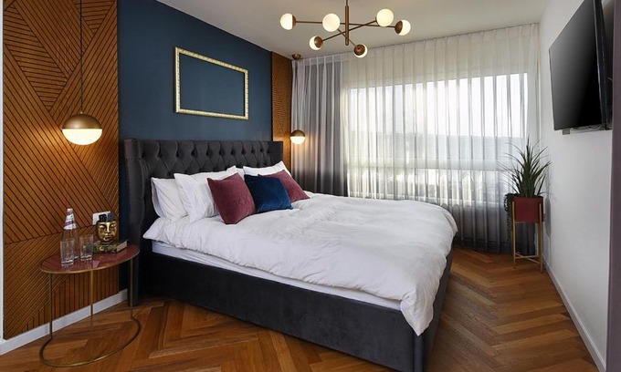 Manot Bed & Breakfast | Discover Moria Gold: Guest Rated 9.5 with Hot Tub & Dining
