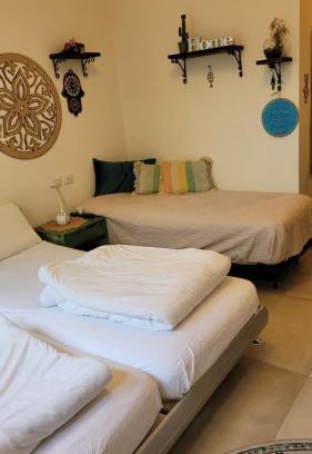 Tirat HaCarmel House | Exceptional Healing Retreat for Family Getaways