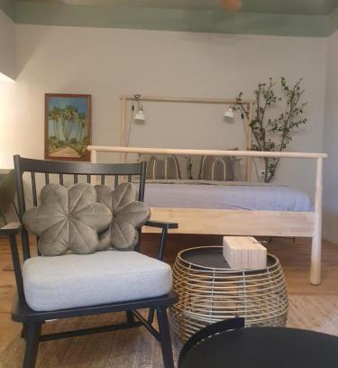 Atlit Apartment | Oceanfront Suite on the Seashore with Private Beach Access