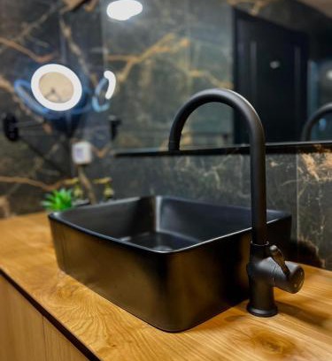 Beit She'an Villa | ```html
Discover the Family-Friendly Gadish Suite Experience
```