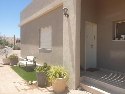 Be'er Ora Apartment | Experience Tranquility: Suite in the Heart of the Desert
