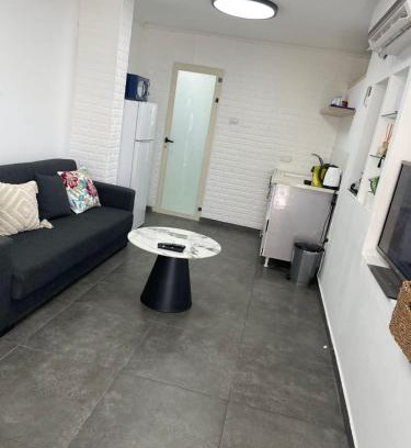 Beit She'an Apartment | Pet-Friendly Retreat with High Guest Ratings of 9/10