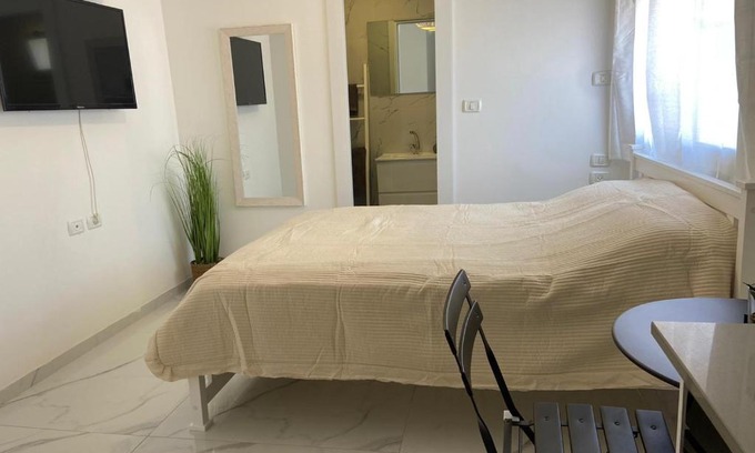 Be'er Ora House | Experience Family-Friendly Comfort at פנינת הדקל בבאר אורה