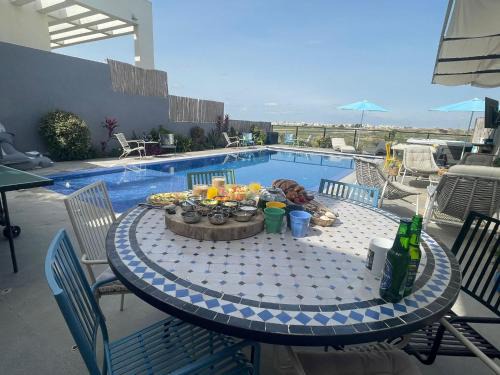 Giv'ot Bar House | Desert Pearl: Oceanfront Bliss with Spa and Pool Amenities