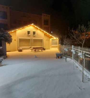Majdal al-Shams Bed & Breakfast | Rose Cottages at the Foot of Hermon - Top Rated Stay!