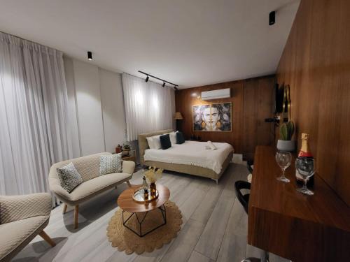 Arad Cabin | Experience Oceanfront Bliss at Zimmer Boutique Adela