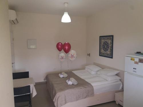 Qatsrin House | Experience צימר חספין: Top-Rated Stay with Pool & Family Fun