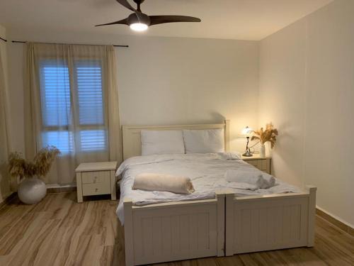 Sdot Negev Apartment | Family-Friendly Retreat at צימר מול פרדס - Rated 8.8/10
