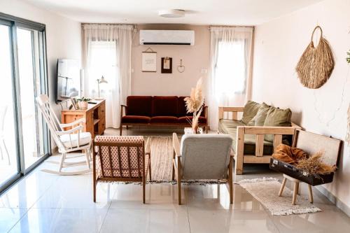 Yeruham House | Family-Friendly Retreat at צימר עלמא with 9/10 Reviews