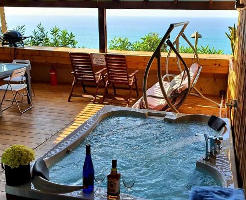 Netanya Apartment | Seaside Serenity with Private Hot Tub and Ocean Views