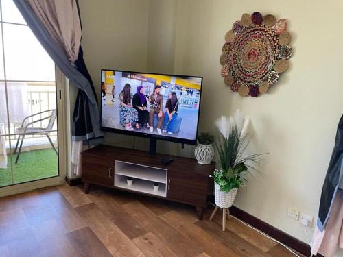 Bay La Sun Apartment | Marina Studio 1: Scenic Ocean Views with Pool Access