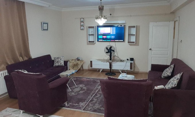 Sirinevler Mahallesi Apartment | Discover اسطنبول 3 ميدان: Family-Friendly & Accessible Stay