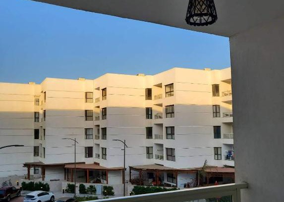 Al Jamaliyah Apartment | Book Your Stay at بورتوسعيد with Pool & Family Fun