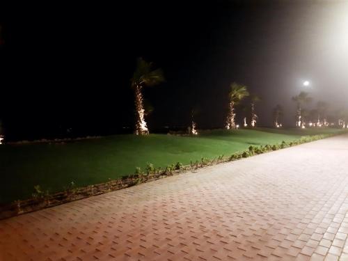 Al-Manasrah Apartment | Experience Family Fun at بورتو سعيد with Pool Access