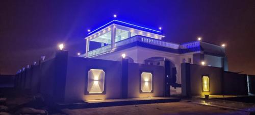 Salalah Ski Chalet | Discover Smart Chalet: Family-Friendly Escape with Pool & Hot Tub