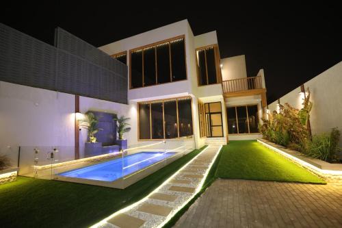 Hera Street Apartment | Discover انفال: Budget-Friendly Stay with Breakfast Included