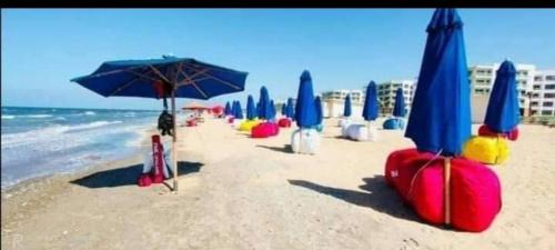 Al-Manasrah Apartment | Unforgettable Family Retreat at شاليهات بورتوسعيد