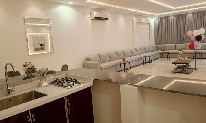 Riyadh Resort | Family Retreat at شاليهات لافرين with Pool & Hot Tub