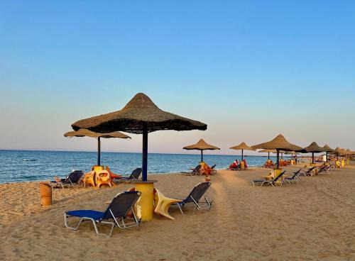Zafarana Apartment | Family Chalet with Ocean View at Venecia Resort العين السخنة