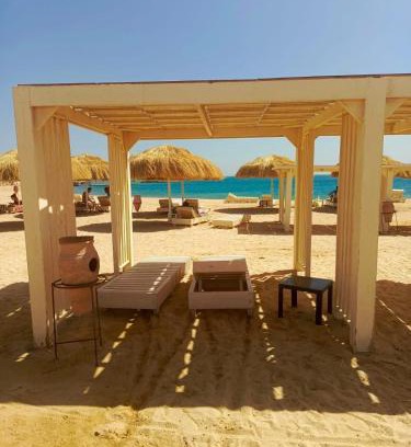Al Mamsha El Seyahi Apartment | Relaxing Chalet at Princess Resort with Pool & Family Fun