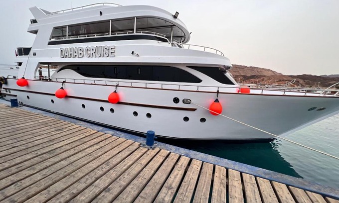 El Hadaba Boat Rental | Ocean View Getaway in شرم الشيخ with Breakfast Included
