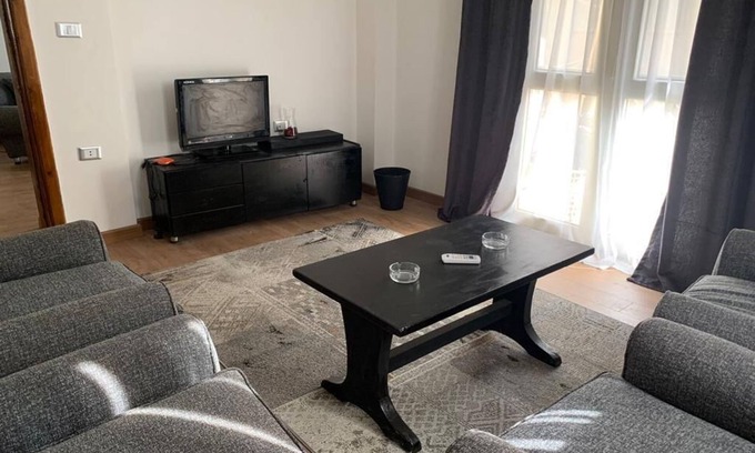 Al Duqqi Apartment | Convenient Hotel Apartment on University Street, Pet Friendly