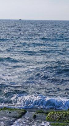 Bab Sharqi Apartment | Spacious Three-Bedroom Apartment Steps from the Ocean