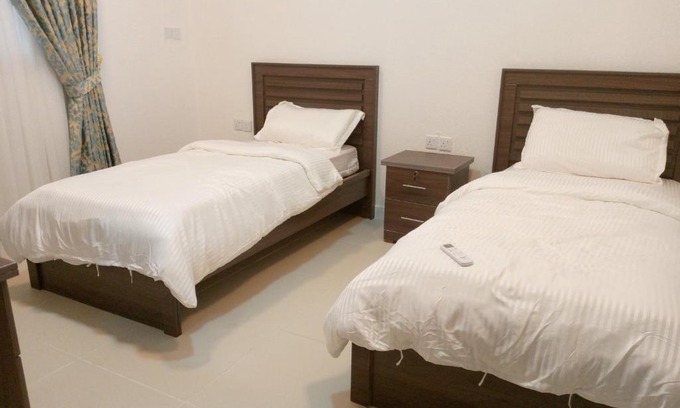 Al Ulaya Apartment | Cozy Beachfront Apartment: Pet-Friendly Escape Awaits