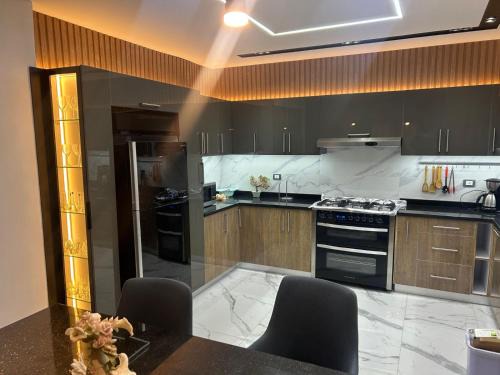 Obour City Apartment | Modern 200 sqm Apartment for Rent in Al-Hayy 9, Cairo