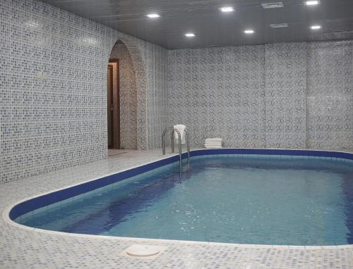 Al Hofuf Apartment | Discover Al Bustan Hotel Suites with Ocean View & Pool