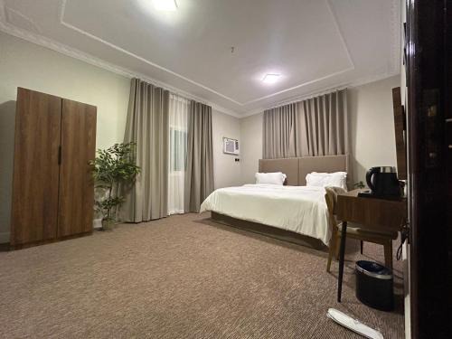 Medina Apartment | Cozy شقق الجود: Family-Friendly with Hot Tub Access