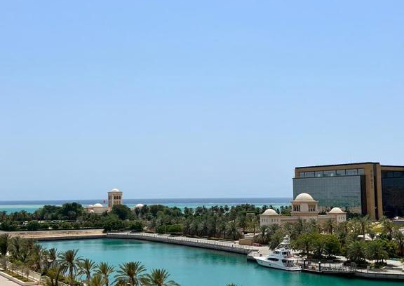 Bay La Sun Apartment | Elegant Grandeur Marina Apartments with Ocean Views