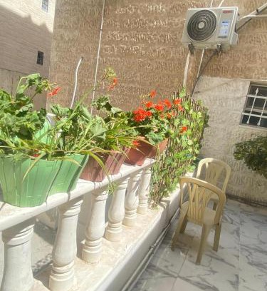 Al Jubeiha Apartment | Charming Studeo for Rent - Guest Rated 9/10, Family-Friendly