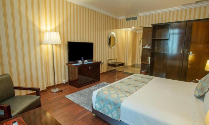 Sanaa House | Cozy Private Room in Shared Apartment - Pet Friendly Stay