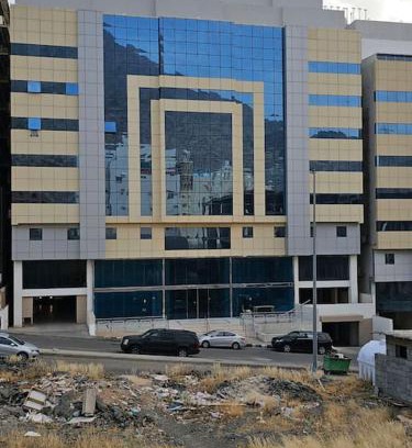 Mecca Apartment | Family-Friendly Hotel Room in Makkah, Bat'ha Quraish Area