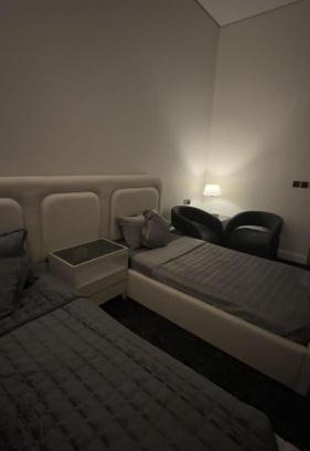 Al Kharj Apartment | غرفة مكونة من سريرين منفصلين