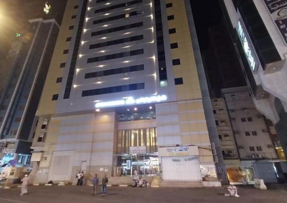 Mecca Hotel | Experience فندق التاج الراقي: Top-Rated Stay with Breakfast!