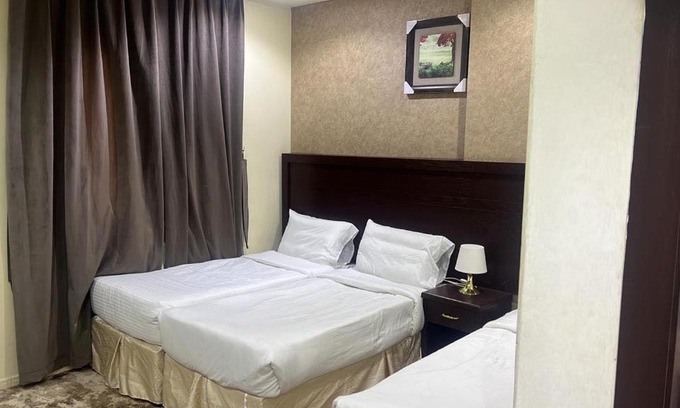 Mecca Hotel | Experience Comfort at فندق الروضة with Breakfast Included