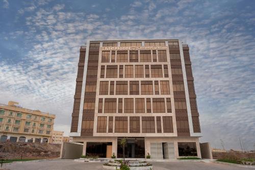 Medina Hotel | Elite AL Hijra Hotel: 5-Star Comfort with Family Amenities
