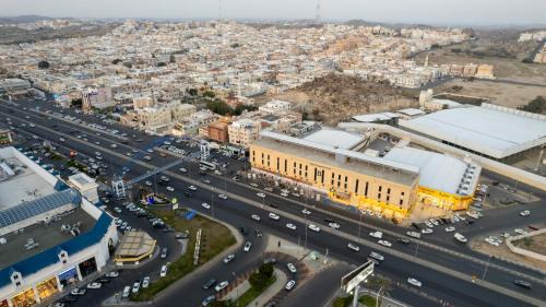 Taif Hotel | Experience Bellevue Park Royal Hotel with Pool & Dining