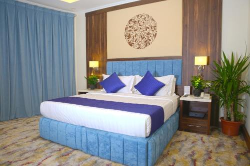 Jizan Hotel | Oceanfront Vandal Hotel: Guest Rated 9/10 with Pool Access